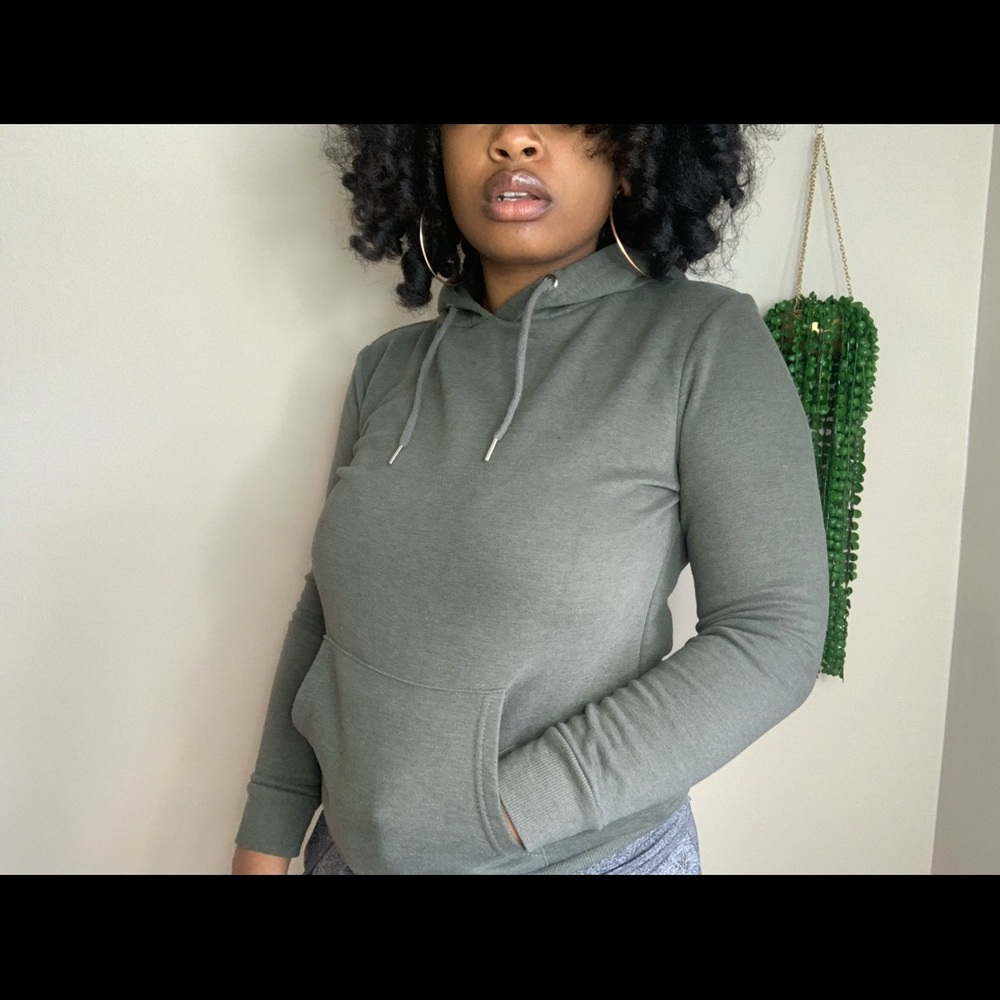 Olive green fitted hoodie!